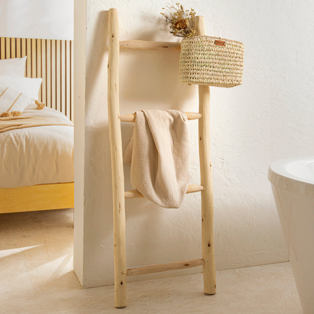 echelle rangement bois artisanal plaids salon decoration boheme