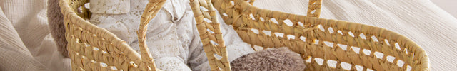 Couffin poupée en feuilles de palmier