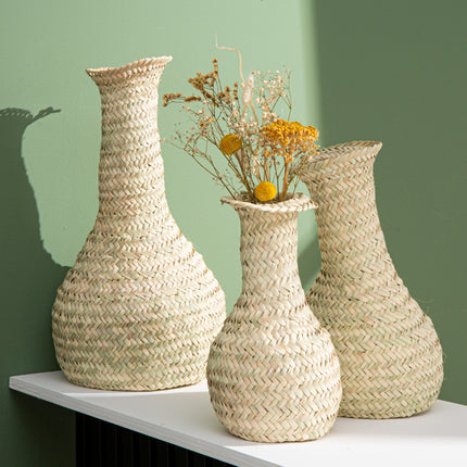 Vase décoratif en osier naturel