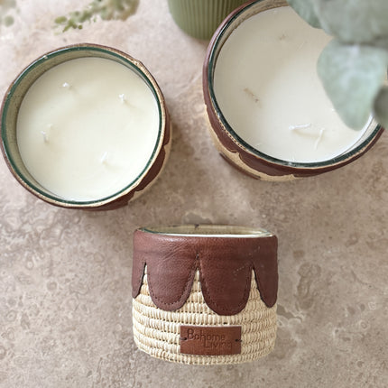 Bougie parfumée en raphia avec cuir - Senteur musc