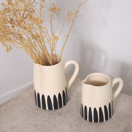 Carafe en terre cuite demi rayures - Noir