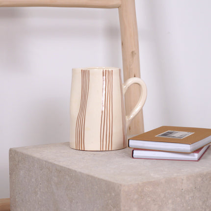 Carafe en terre cuite fines rayures - Beige