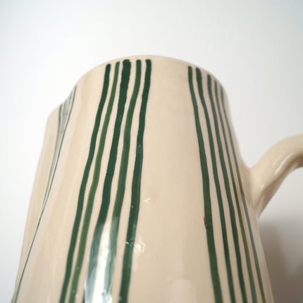 Carafe en terre cuite fines rayures - Vert