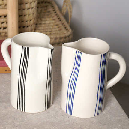 Carafe en terre cuite fines rayures - Bleu