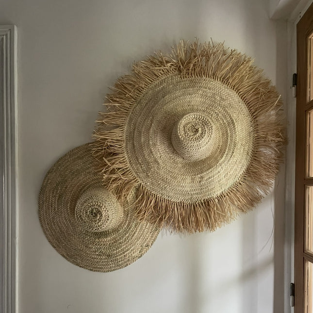 Chapeau de paille décoratif mural - Franges raphia
