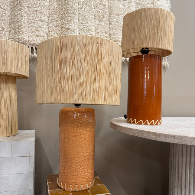 Pied de lampe en terre cuite émaillée - Finition en raphia