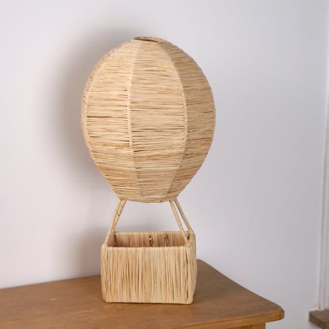 Montgolfière décorative en raphia