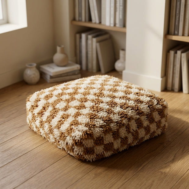 <h2>Tapis & poufs incontournables</h2>