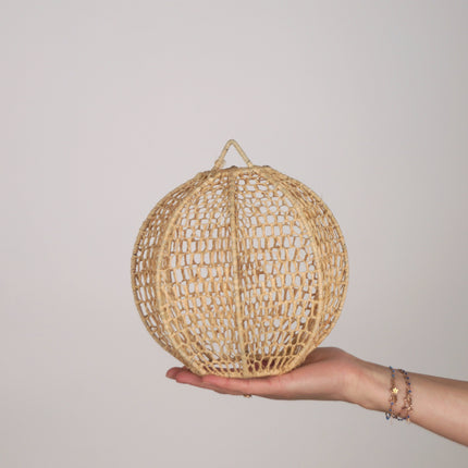 Suspension en dentelle de raphia 20cm
