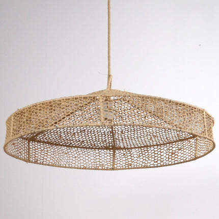Suspension parasol en dentelle de raphia