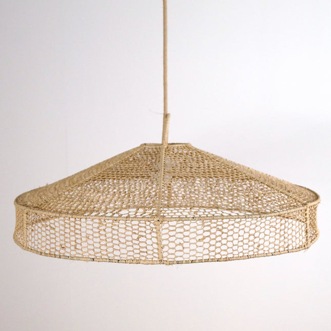 Suspension parasol en dentelle de raphia