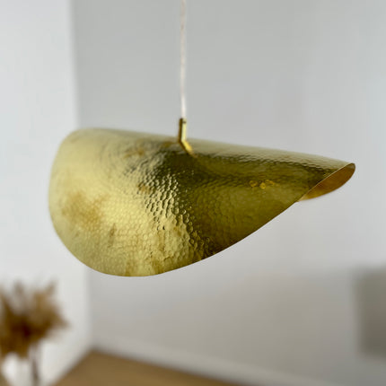 Suspension en laiton doré martelé Brass 40cm