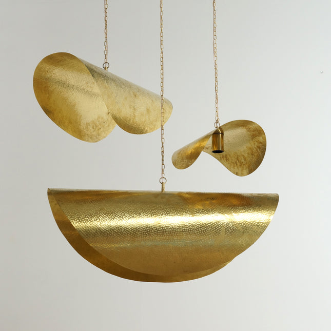 Suspension en laiton doré martelé Brass 50cm