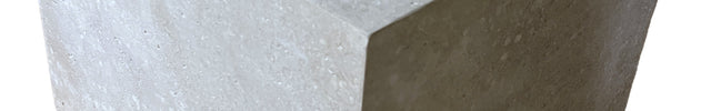 Table basse cube en travertin naturel