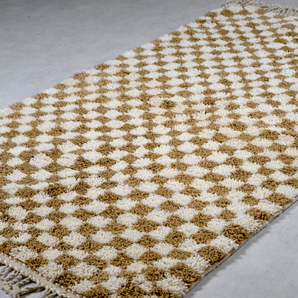 Tapis Berbère en laine damier Camel et blanc - 140 x 270cm