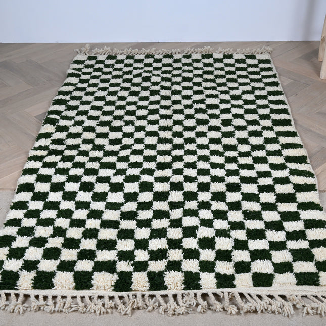 Tapis Berbère en laine Damier vert et blanc - 150 x 245cm