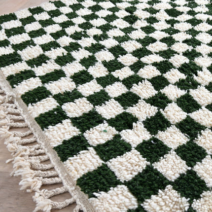 Tapis Berbère en laine Damier vert et blanc - 150 x 245cm
