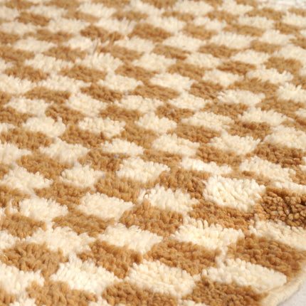 Tapis Berbère en laine Damier camel et blanc - 150 x 100cm