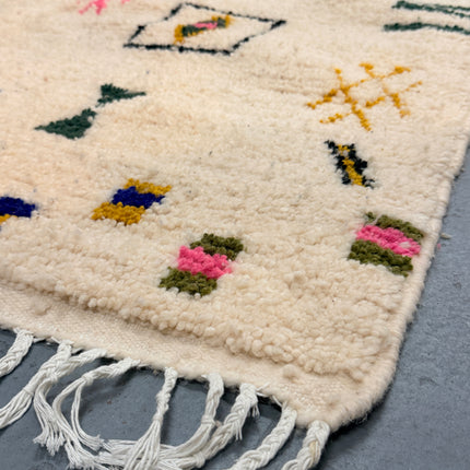 Tapis berbère Azilal Multi-symboles 272 × 144 cm - Dessins multicolores