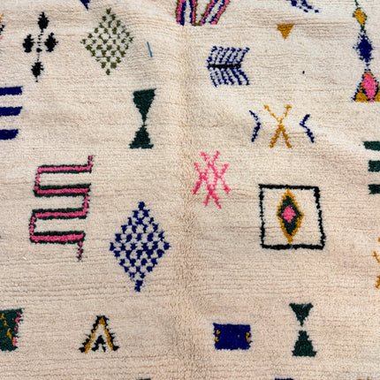 Tapis berbère Azilal Multi-symboles 272 × 144 cm - Dessins multicolores