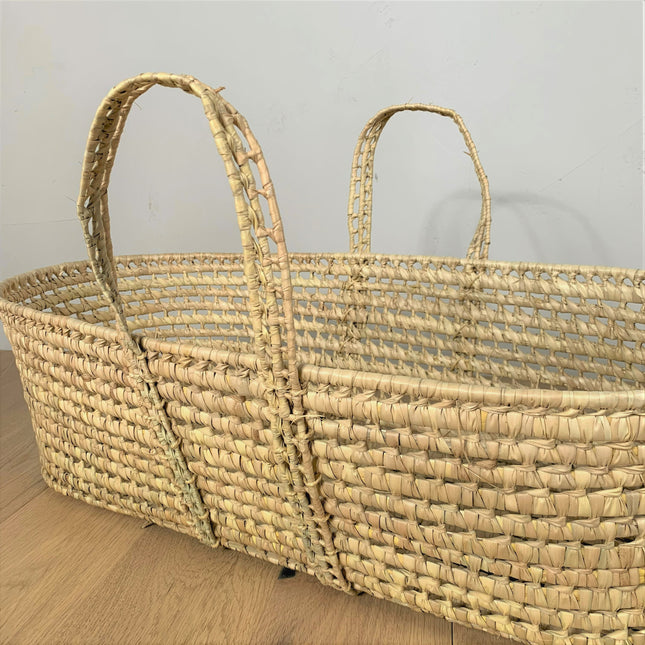 Couffin bébé en feuilles de palmier naturelles