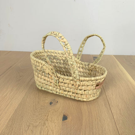 Couffin poupée en feuilles de palmier