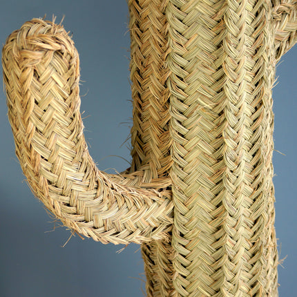 Cactus Doum en paille tressée sur pied 120cm