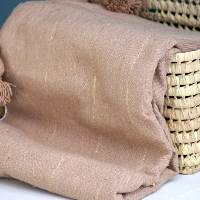 Plaid à pompons marocain marron rayures dorées