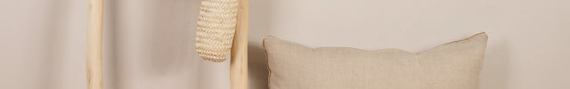 Housse de coussin en coton et franges en raphia