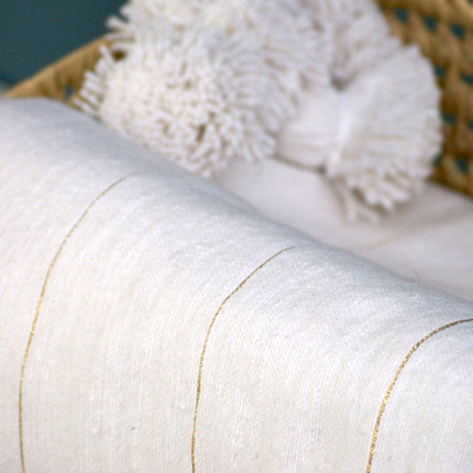 Plaid à pompons marocain blanc rayures dorées