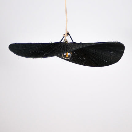 Suspension en raphia noir - Plate