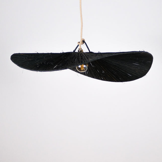 Suspension en raphia noir - Plate