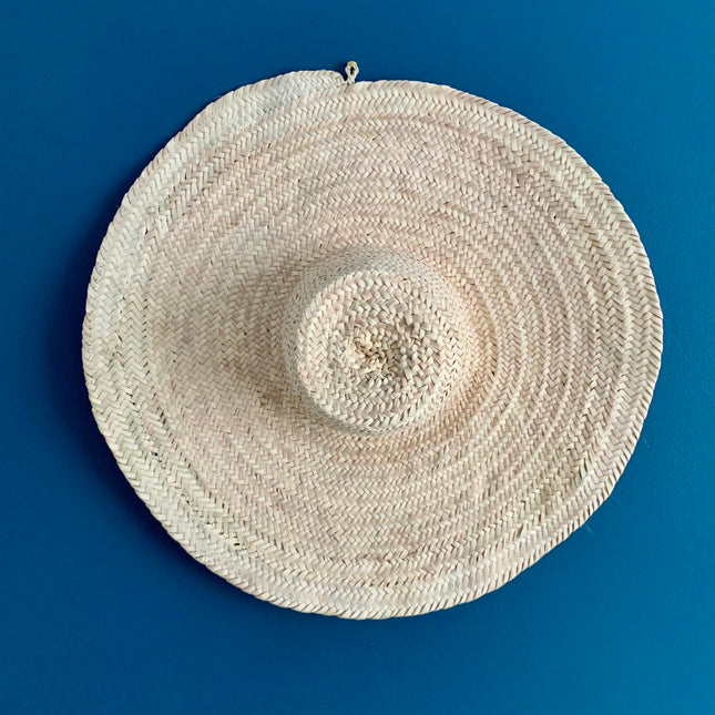 Chapeau décoratif mural en paille marocain
